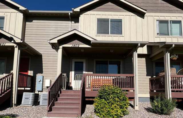 2 Bedroom 2.5 bathroom Townhouse in Greeley photos photos