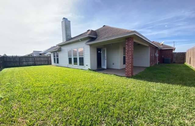 DON'T MISS THIS INCREDIBLE SOUTHSIDE LEASING OPPORTUNITY! Gallery 3