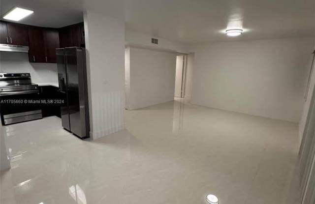 9015 SW 125th Ave - 9015 Southwest 125th Avenue, The Crossings, FL 33186