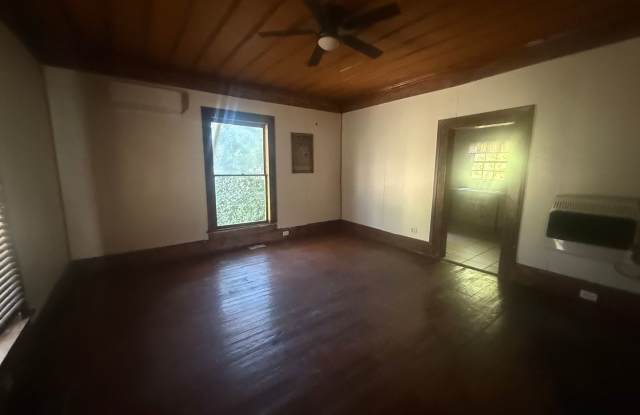 2 Bedrooms, 1 Bathroom - Home in South Rome! Gallery 4