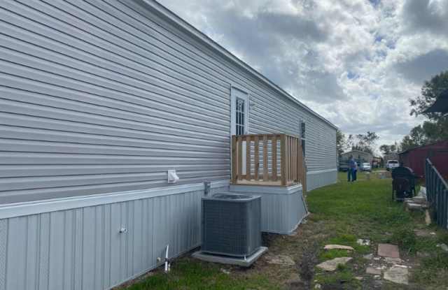 2645 Shanks Rd - 2645 Shanks Road, Angleton, TX 77515