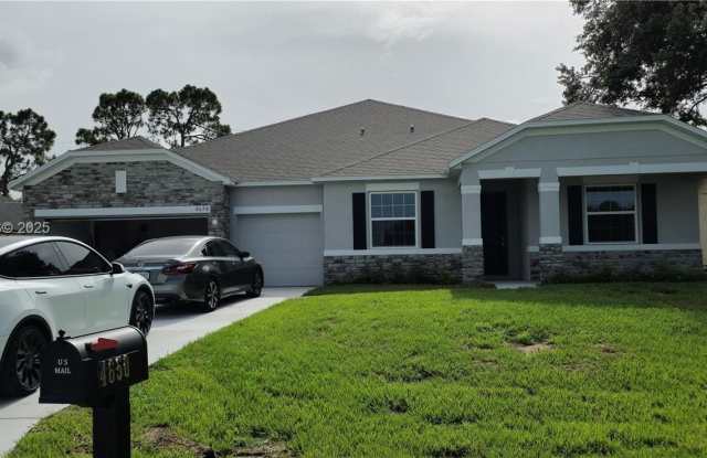 4650 SW Quezon St photos photos