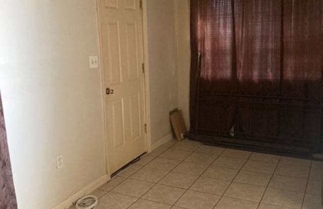 Long Beach 2 Bedroom Gallery 3