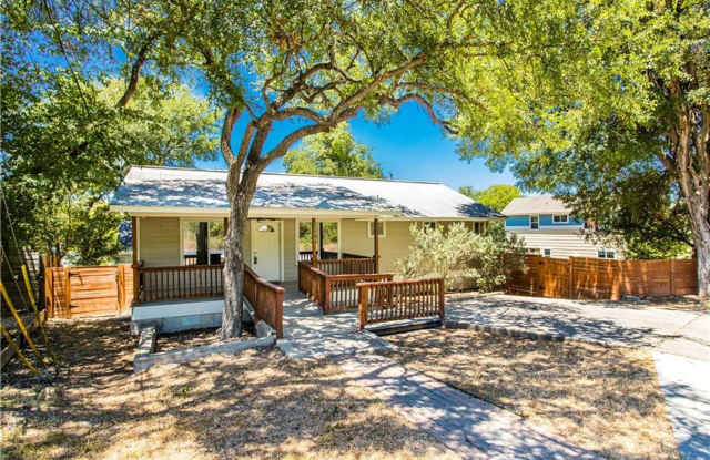 Stunning Renovation - New Hardwood flooring, tile in Kitchen. Granite countertops, breakfast bar photos photos