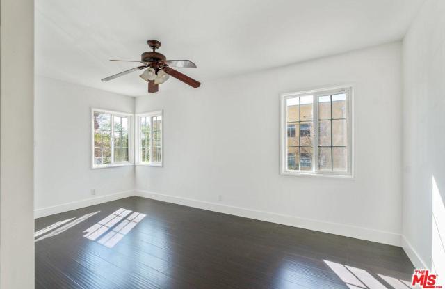 3021 West AVENUE 34 Gallery 3
