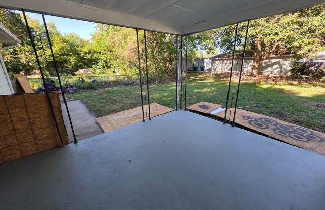 FOR RENT – SPACIOUS 4 BEDROOM HOUSE! Gallery 3
