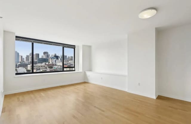250 King St - 250 King Street, San Francisco, CA 94107