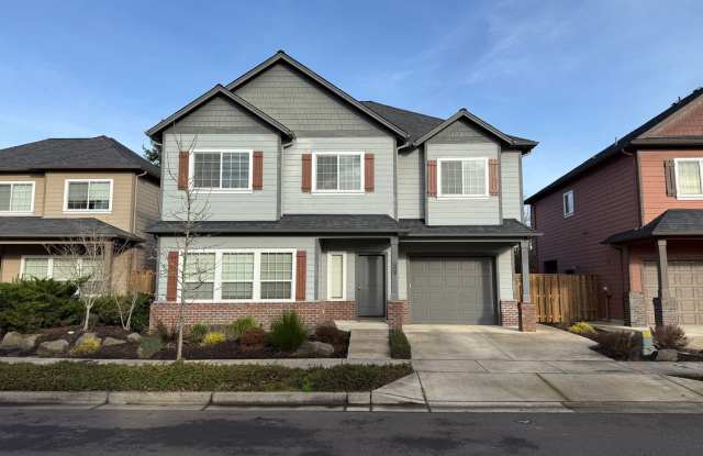 Nice 4bed/2.5 Bath Home, Gas Range photos photos