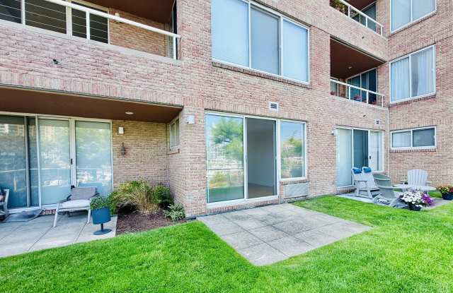 98 Southfield Avenue Gallery 2