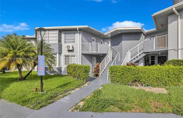 1659 NE Miami Gardens Dr photos photos