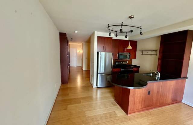 Fantastic Studio Apartment with 2 parking spaces included! AVAILABLE NOW! photos photos Fantastic Studio Apartment with 2 parking spaces included! AVAILABLE NOW! photos photos
