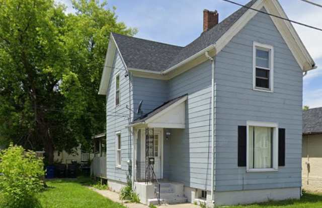 4 Bedroom Single Family - 1028 Davis Place, Racine, WI 53403