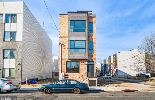 315 W BERKS Street unit: 2 photos photos 315 W BERKS Street unit: 2 photos photos