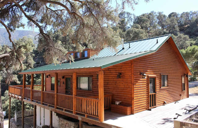 Charming 3-Bedroom 2-Bath with Mountain Views! photos photos