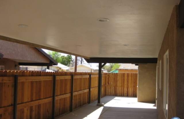 311 S E Gallery 2