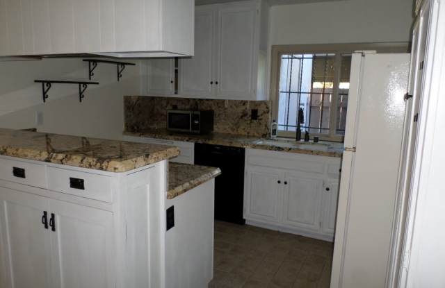 UTC 3 bedroom Townhome - 9654 Caminito Del Vida, San Diego, CA 92121