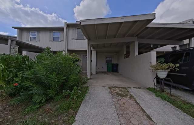 Spacious 3-Bedroom Townhome with Private Backyard Near USF and Tampa Attractions! photos photos