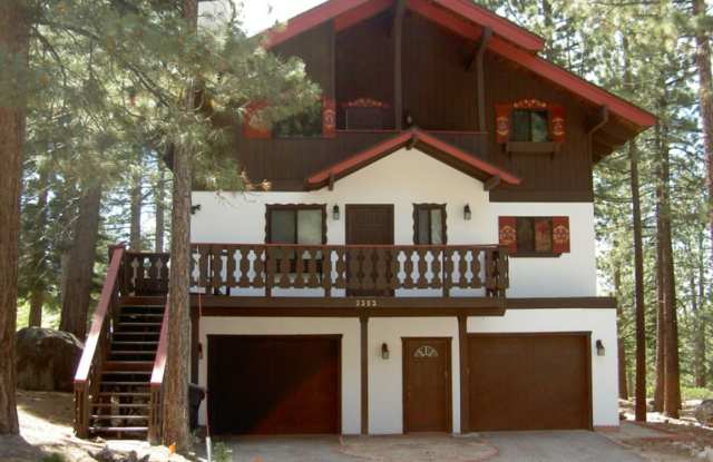 LAKE VIEW! South Lake Tahoe Rental - 3353 Pine Hill Road, South Lake Tahoe, CA 96150