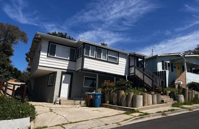 2325 Scenic Ave - 2325 Scenic Avenue, Martinez, CA 94553
