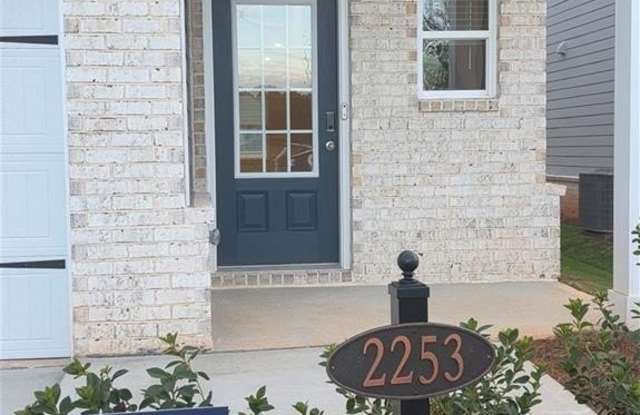 2253 Martin Springs Bend Gallery 2