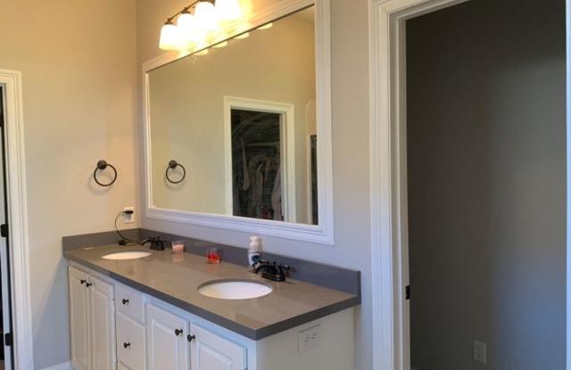 257 Falls Crossing Gallery 4