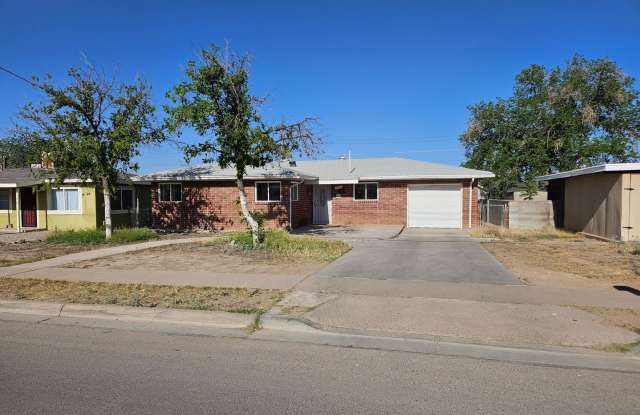 3 Bedroom / 2 Bath Home with Refrigerated Air & 1-Car Garage photos photos