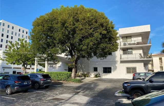 1900 Diana Dr photos photos