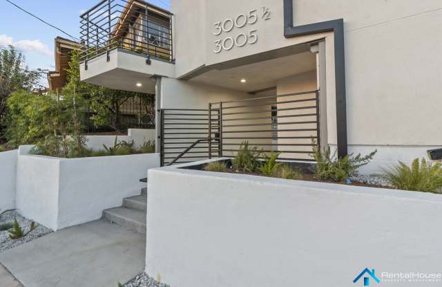 3005 1/2 La Paz Dr - 3005 1/2 La Paz Drive, Los Angeles, CA 90039