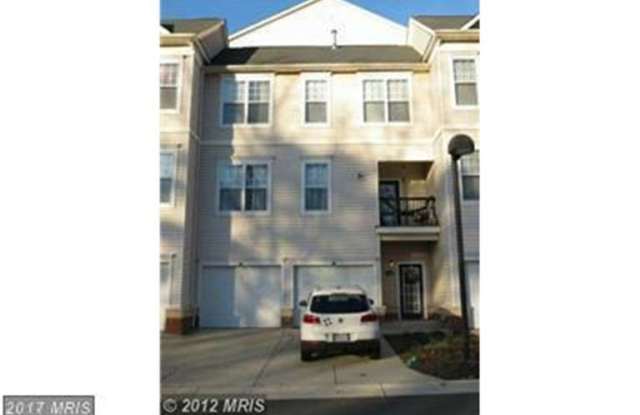 Rare 2BR 2BA 2 Level Condo With Garage photos photos