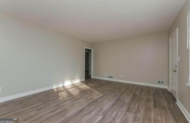 123 New Hope Road Gallery 2