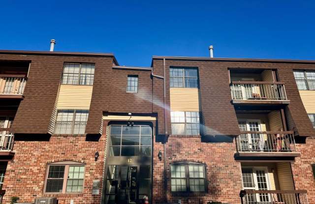 1202 Green Hollow Drive Gallery 1