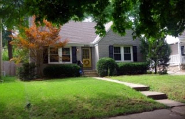 6656 Kenwood Ave - 6656 Kenwood Avenue, Kansas City, MO 64131