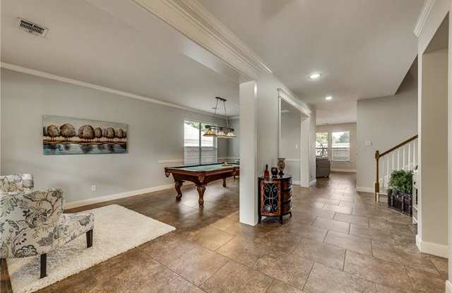 317 Royal Oak Drive Gallery 2