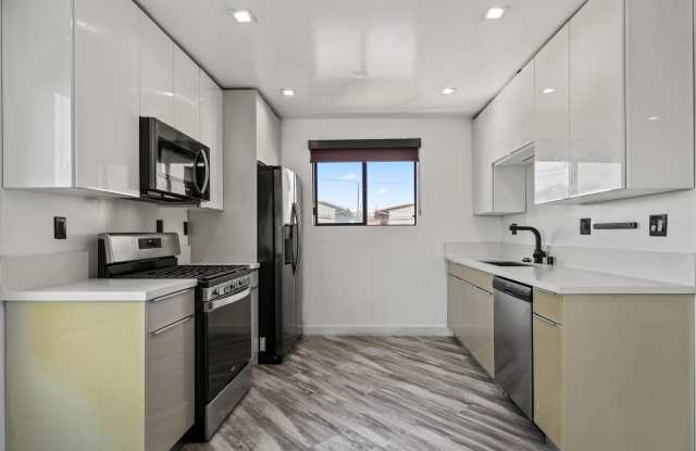 955 Oxford Ave photos photos