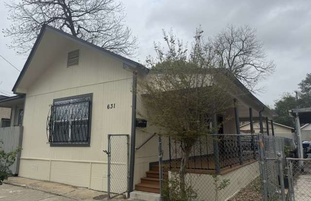 631 E Mistletoe photos photos