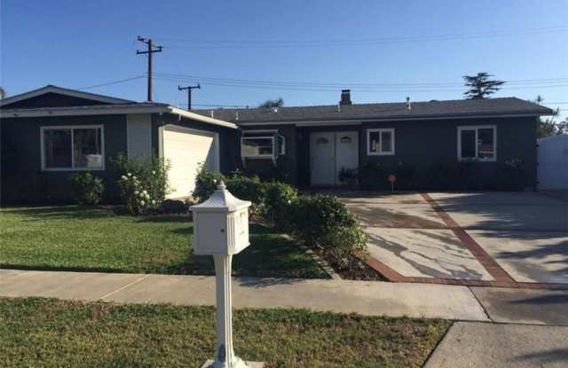 1672 Rainbow Dr Gallery 4