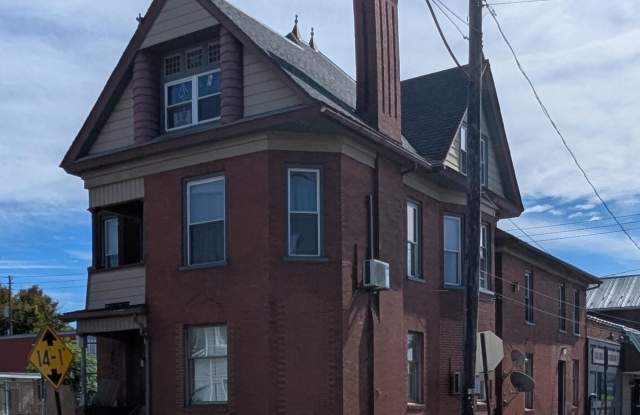 200 E BALD EAGLE Street Gallery 1