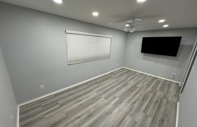 469 W 2nd St - 469 West 2nd Street, Azusa, CA 91702