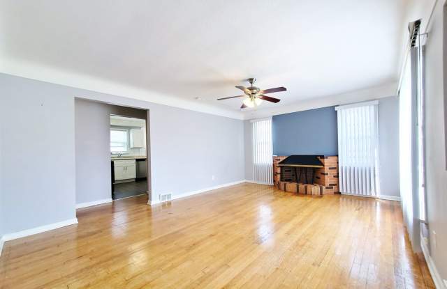 3 Bed - 1.5 Bath Cape Cod for Rent! Gallery 3