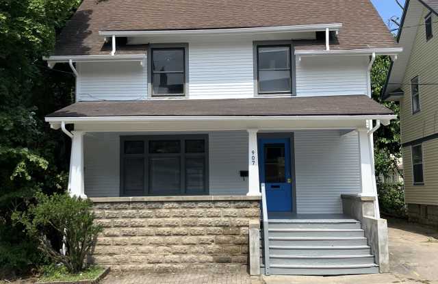 907 Greenwood Ave photos photos