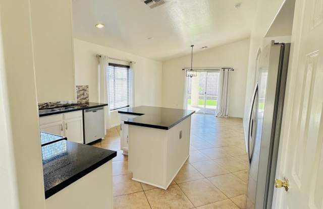 192 N 222ND Drive Gallery 4