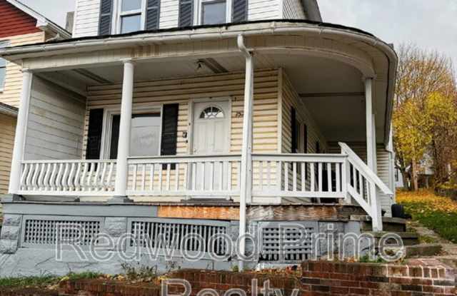 752 Park Avenue - 752 Park Avenue, Johnstown, PA 15902
