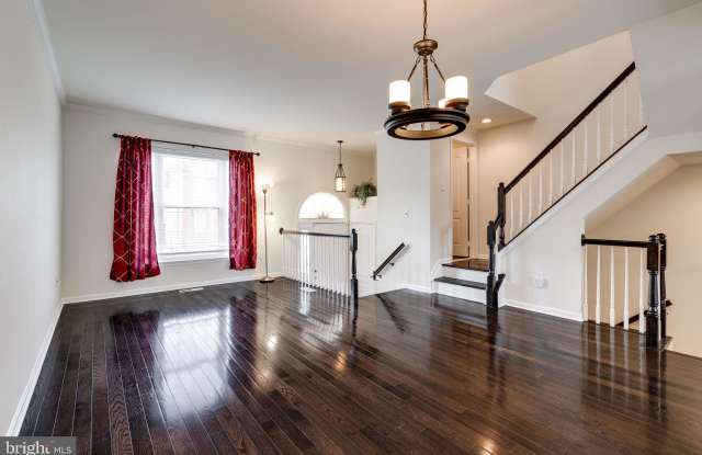 8109 OLD POHICK COURT Gallery 3