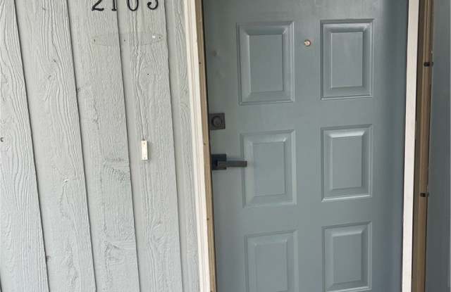 2105 Wexford Oaks Court Gallery 4