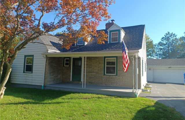 937 Mathews Gallery 1