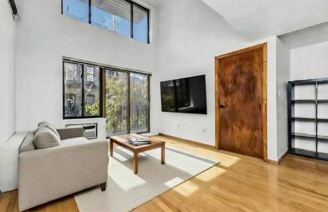 212 East 10th Street photos photos