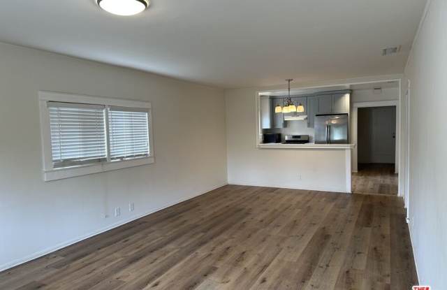7711 Lexington Ave - 7711 Lexington Avenue, West Hollywood, CA 90046