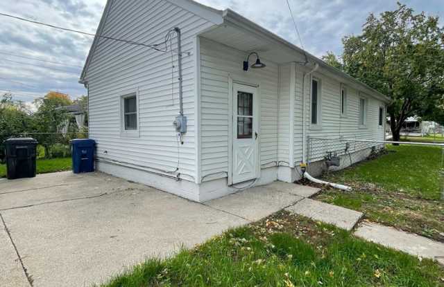 Fall in Love with This Charming 3-Room Ranch! Gallery 4