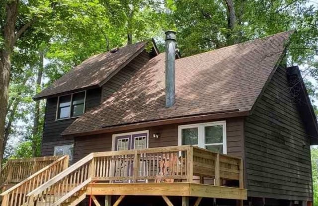 1404 E 10th St - 1404 East 10th Street, Greenville, NC 27858