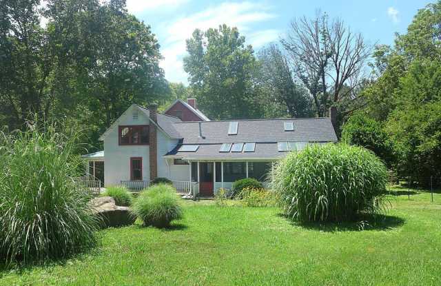 917 Phils Creek Road photos photos